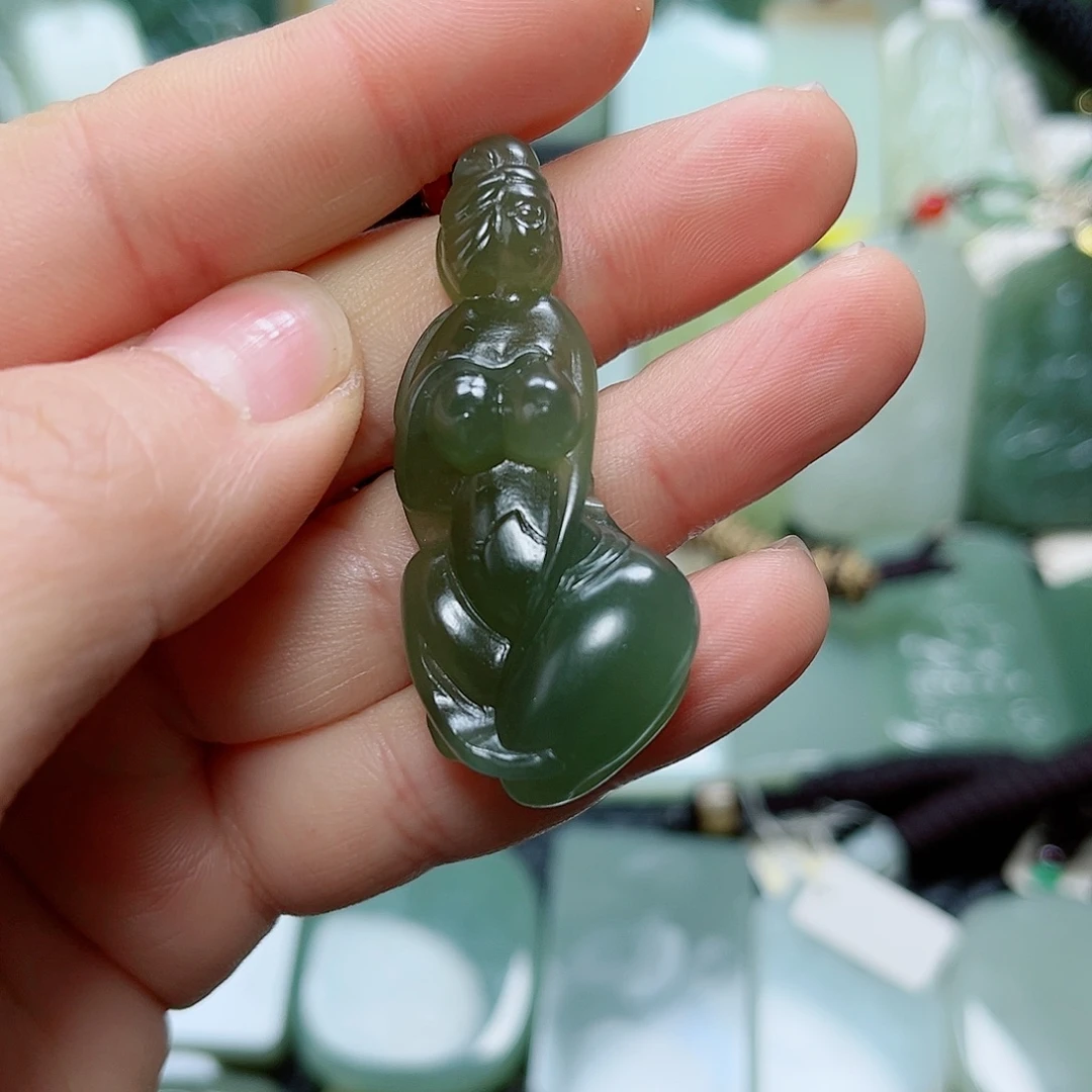 和田玉未镶嵌颈饰