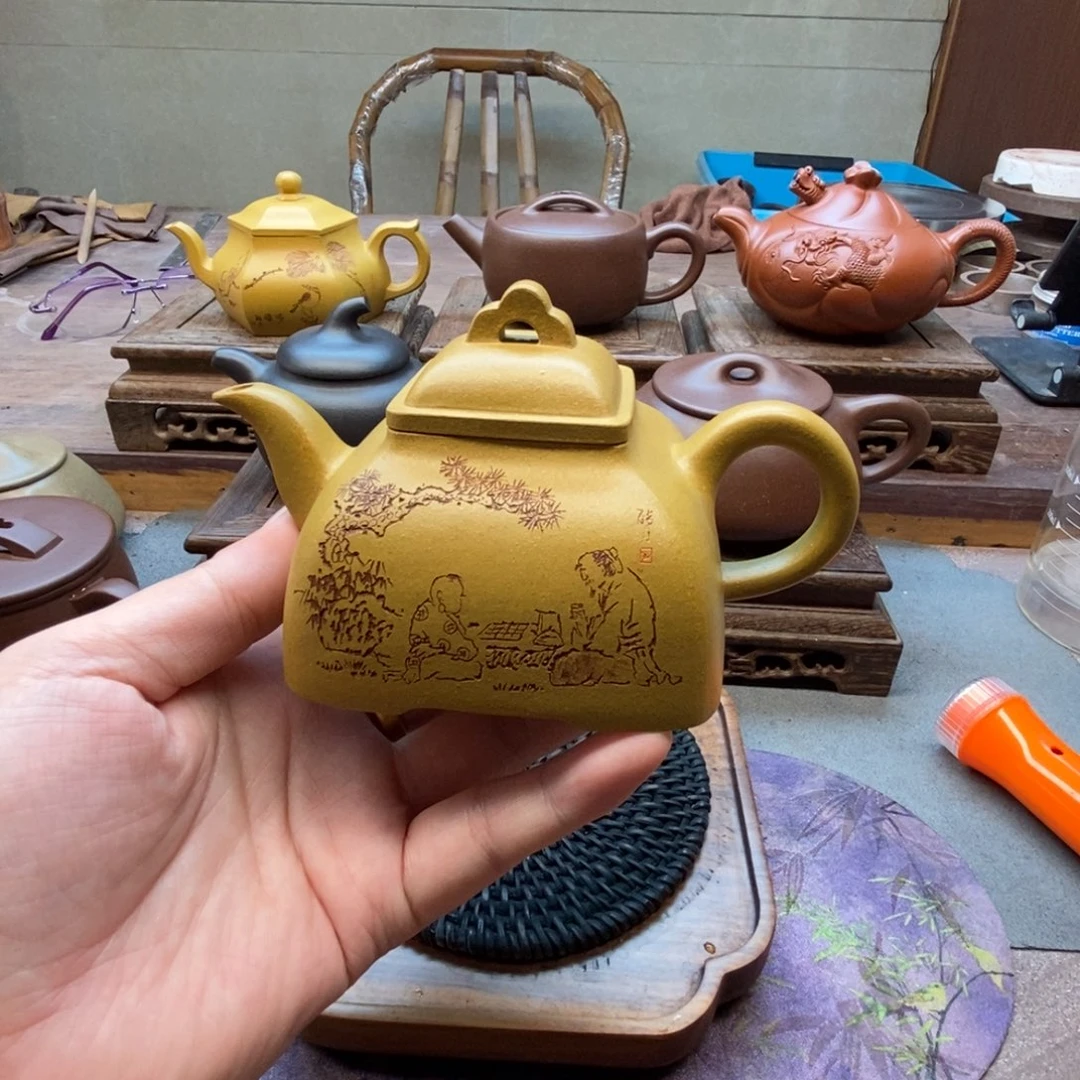 青***地茶壶紫砂孤菱壶（原矿黄金段泥200cc）