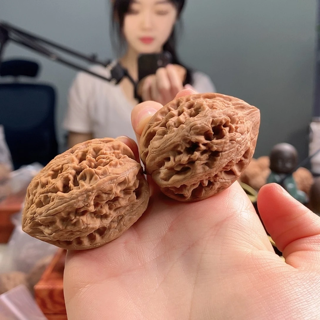 吊坠文玩核桃大沽石