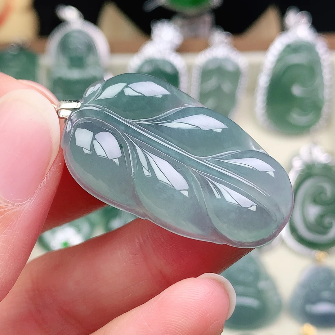 翡翠未镶嵌颈饰吊坠