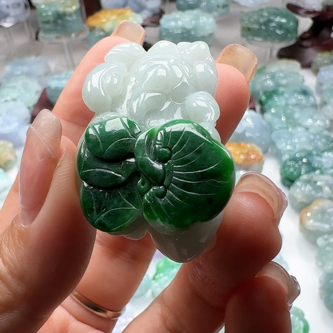 翡翠挂件未镶嵌貔貅