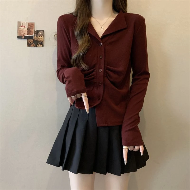 大码翻领纽扣正肩长袖t恤女2025春秋新款宽松收腰显瘦褶皱上衣ins