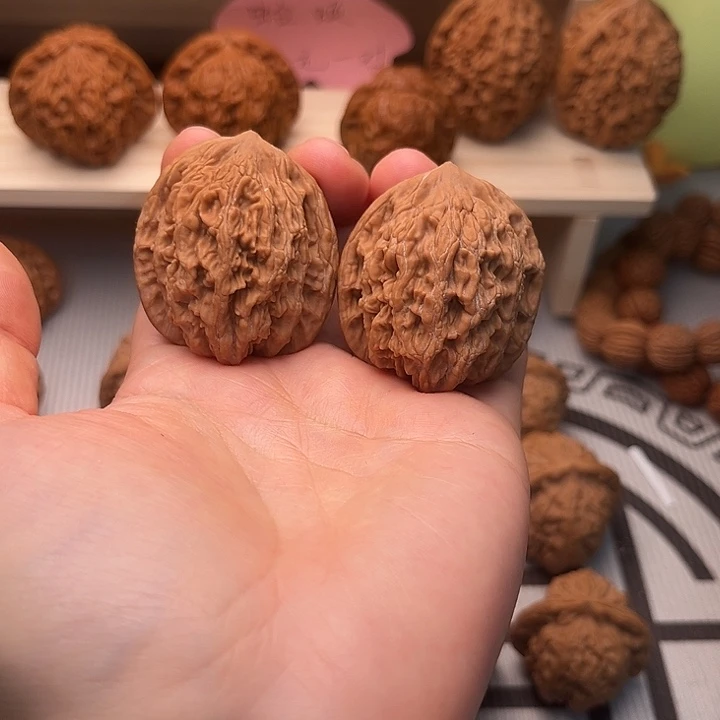 喜***盛文玩核桃吊坠虎头37