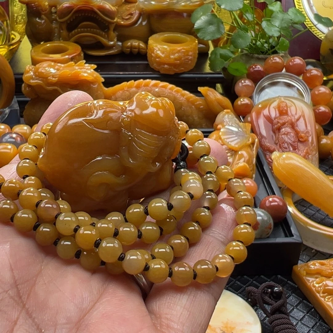 石英质玉未镶嵌颈饰