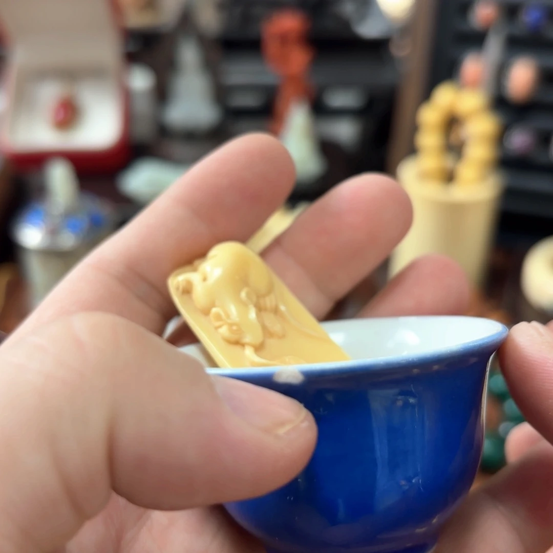 守***拙瓷片雕刻雕刻工艺