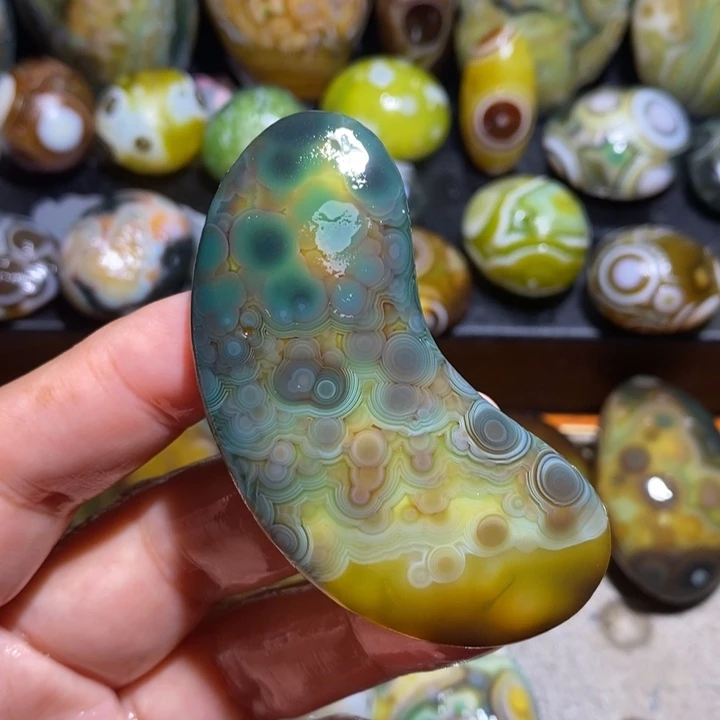 未镶嵌玛瑙/玉髓珠宝半成品60