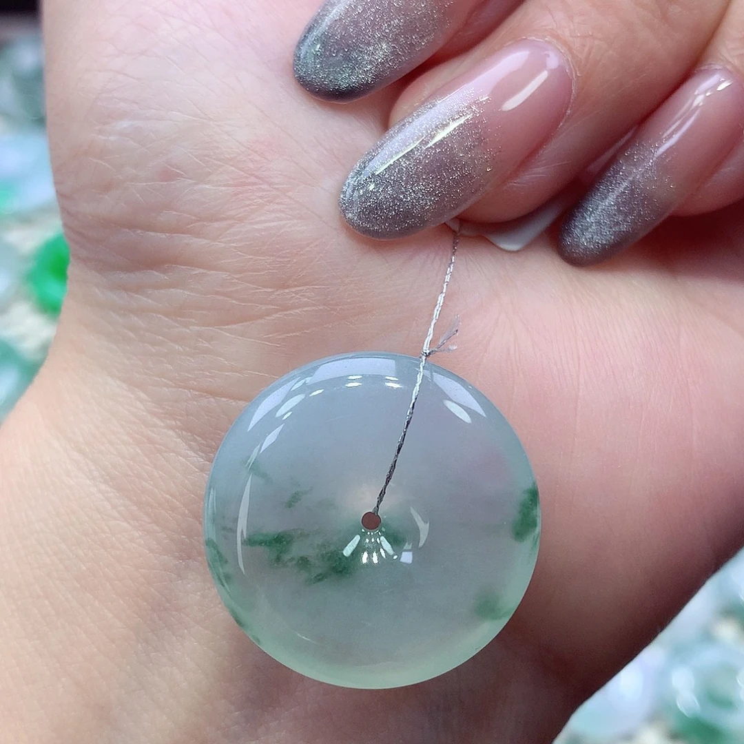 翡翠未镶嵌颈饰编号23。23-5.6mm