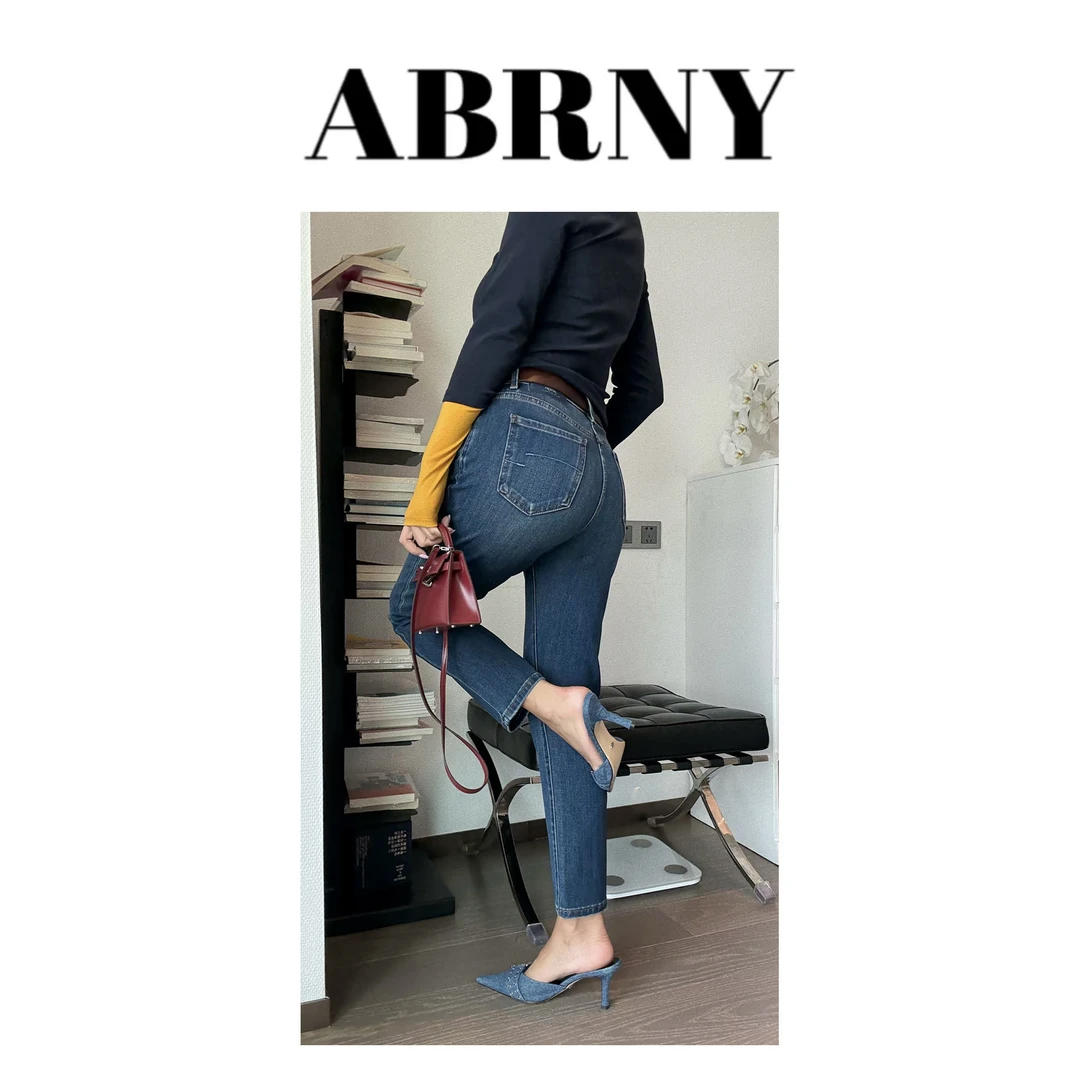 许小黑【修容笔】早秋新款高弹高腰水洗烟管牛仔裤99892