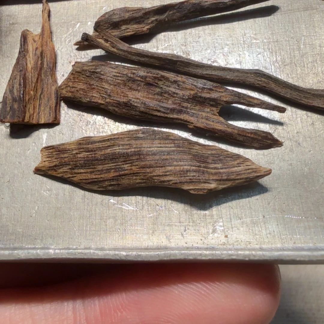 80年代下树香刚根部树心油1克