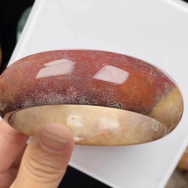 未镶嵌手镯（圆镯）硅化玉61.7