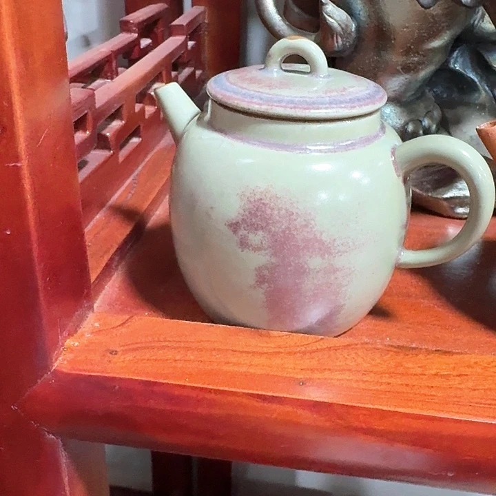 主人杯一个，瓷。。品茗
