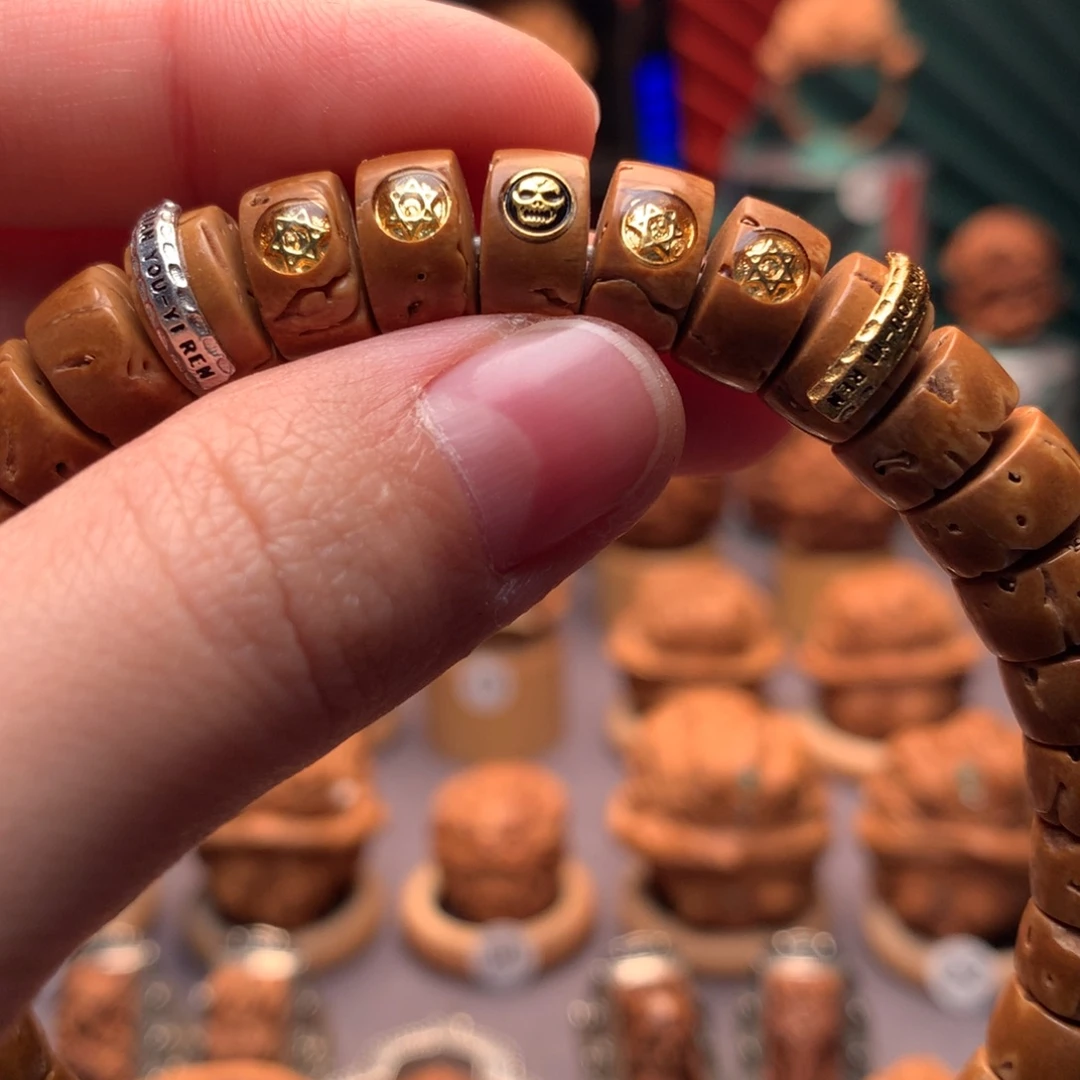 手串桃核———————————-