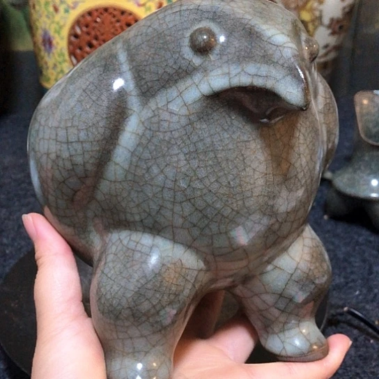 鸟尊一件，品相完美