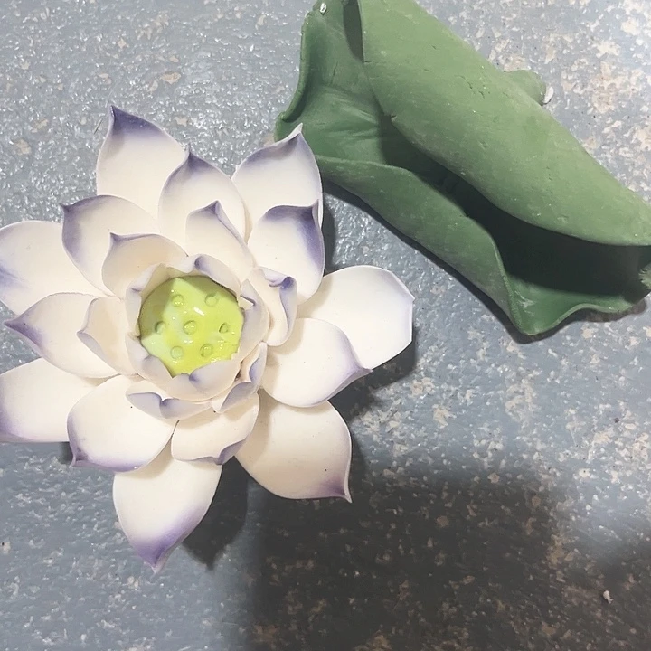 微瑕，不 退不换，介意勿拍，退换拉黑