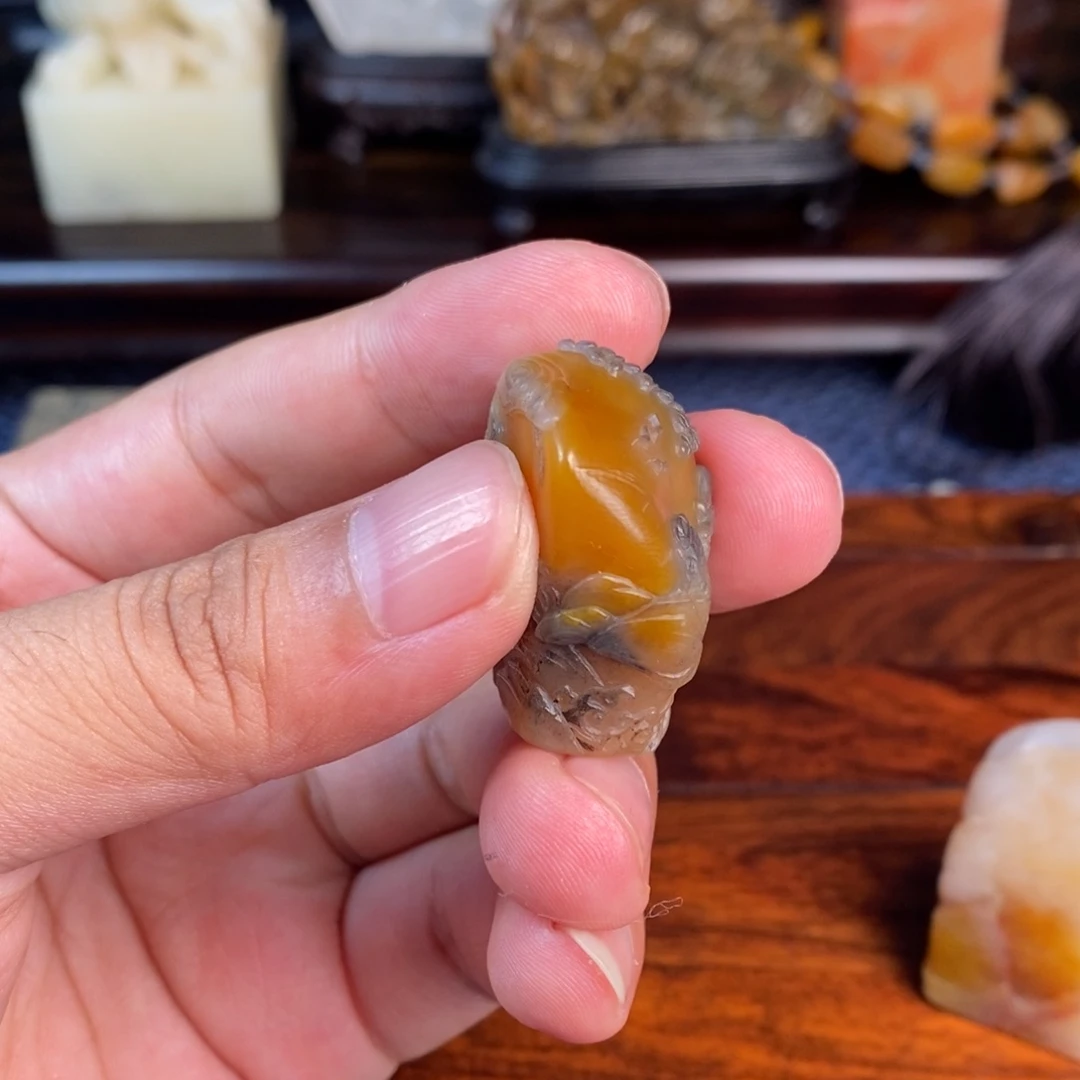 紫***鹿寿山石收藏作品石