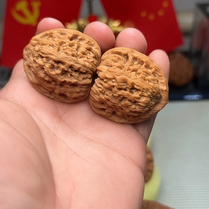 文玩核桃吊坠南疆34