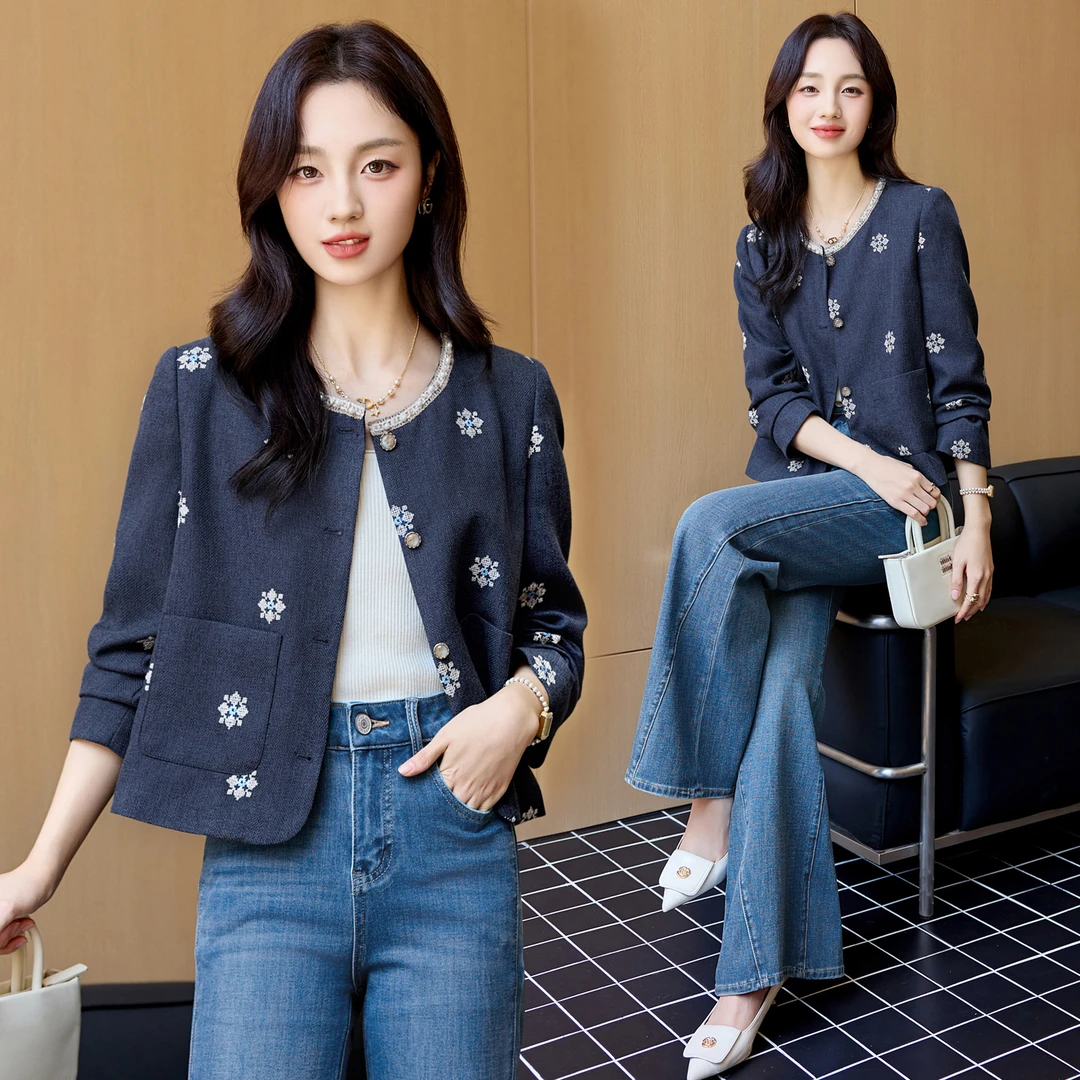 小香风刺绣钉珠圆领外套女2025春秋新款气质名媛长袖短款纯色上衣