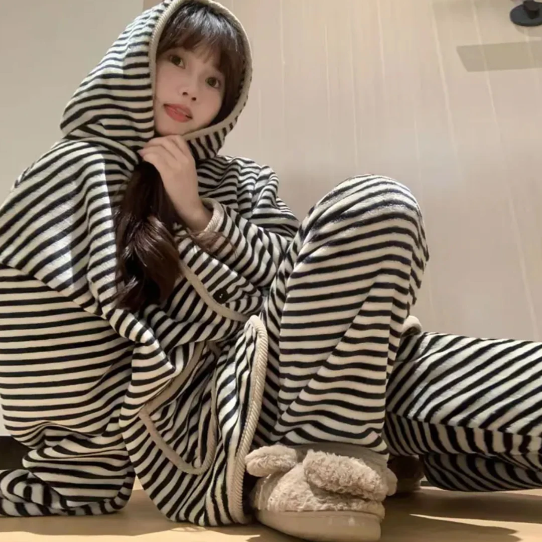 女冬季连帽家居服套装女秋冬条纹睡衣宽松上衣加绒条纹