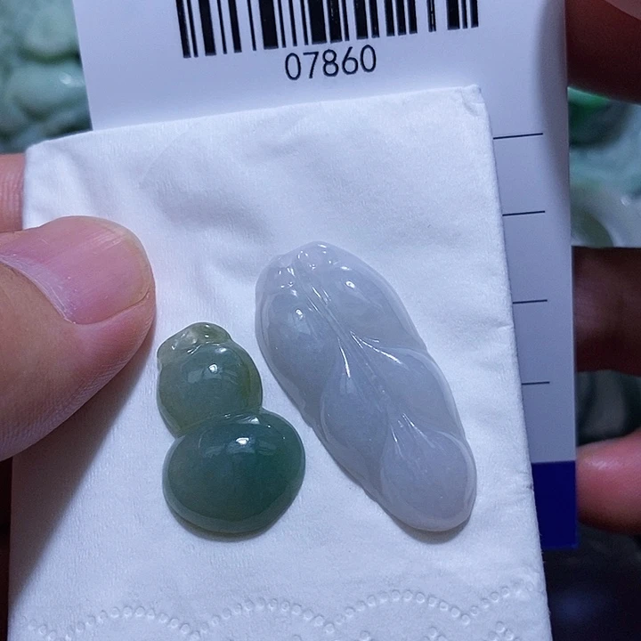 翡翠未镶嵌颈饰天光墟翡翠市场现金代购