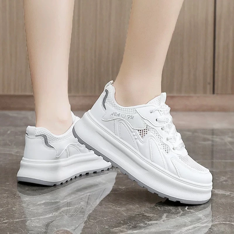 春夏新款女生休闲透气网面板鞋ZY1808