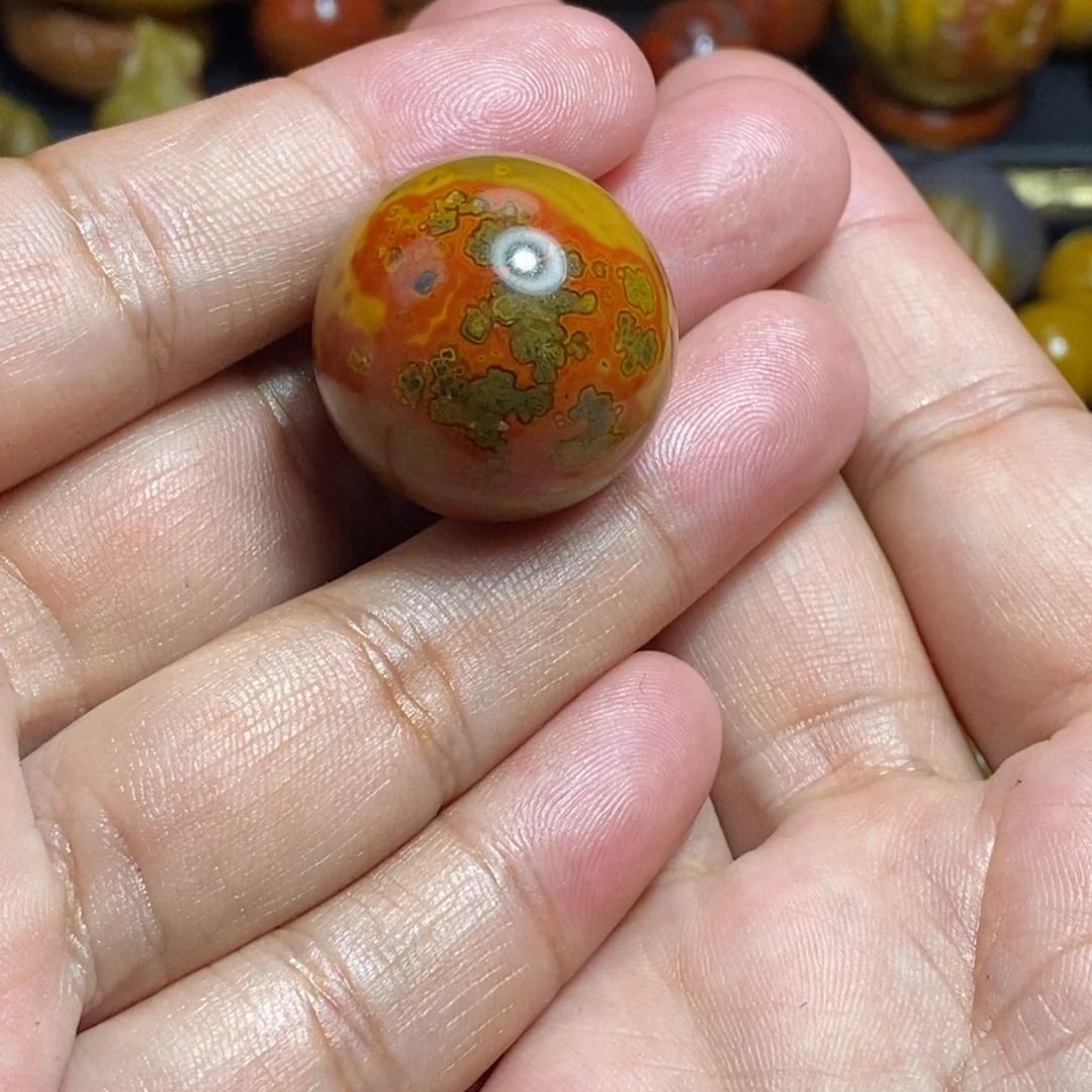 玛瑙/玉髓战国红未镶嵌河****点