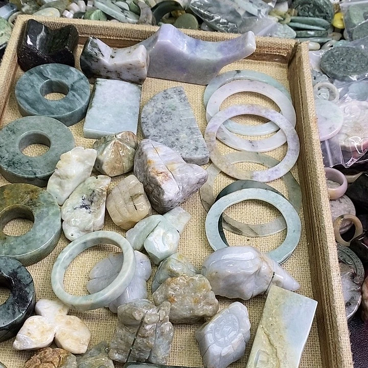 风***钟翡翠未镶嵌颈饰天然翡翠23