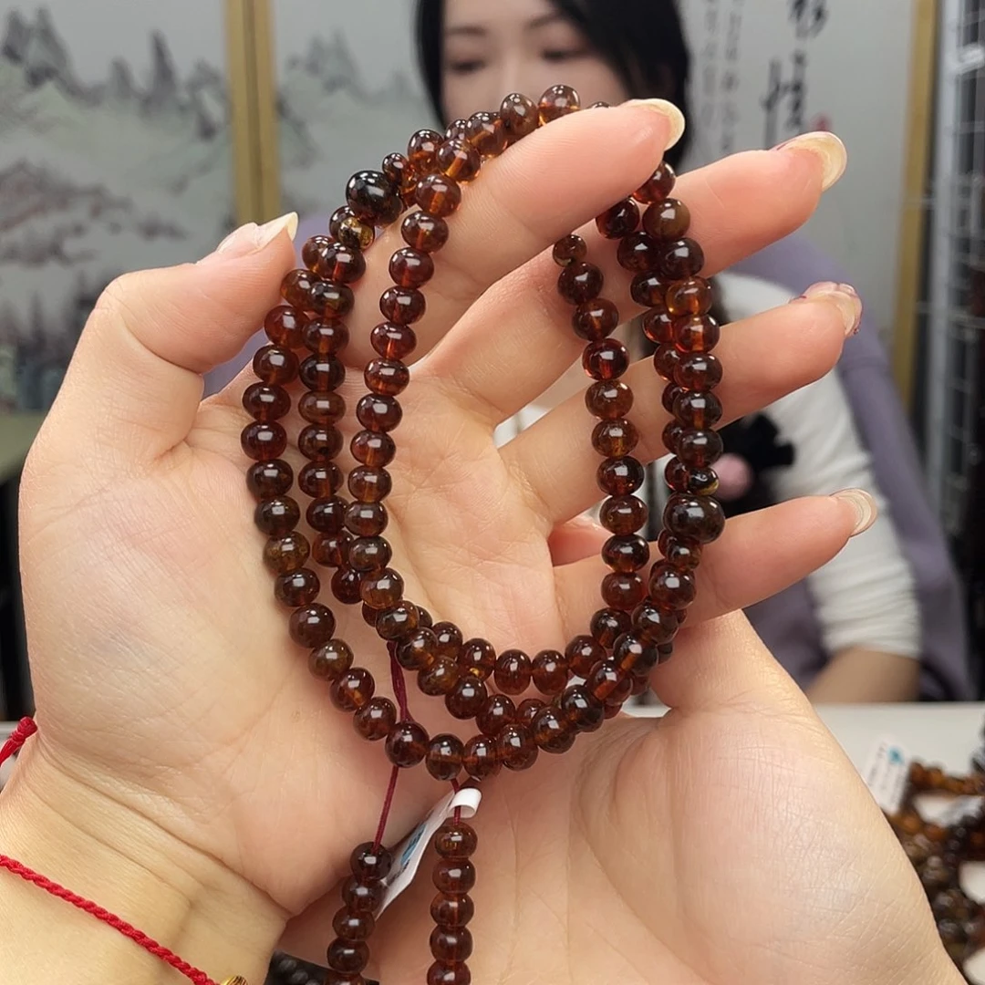 琥珀裸石未镶嵌7+血珀108