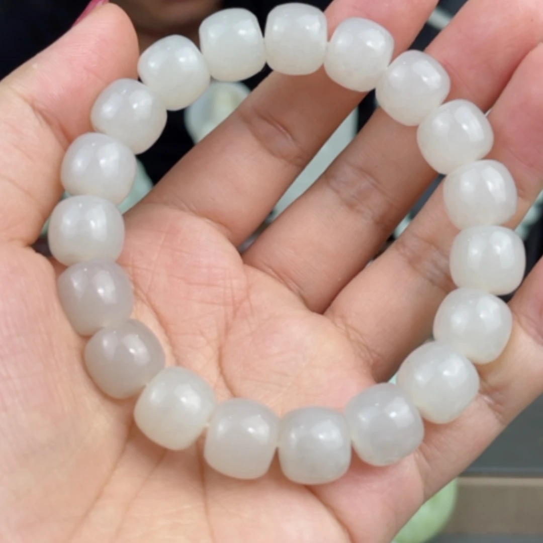 【闪购商品】颈饰未镶嵌和田玉