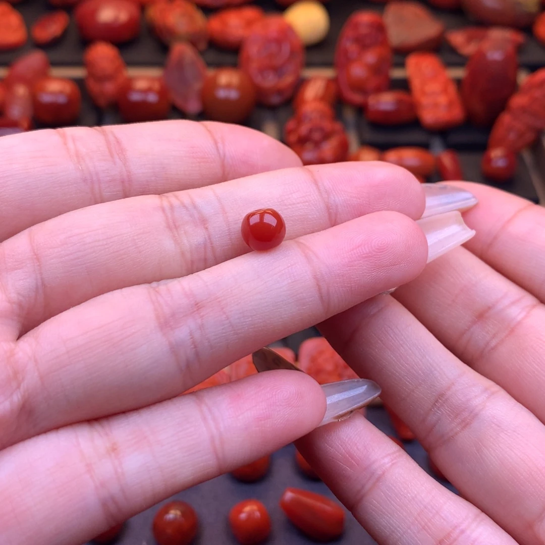 南红玛瑙未镶嵌川料原矿老型7mm