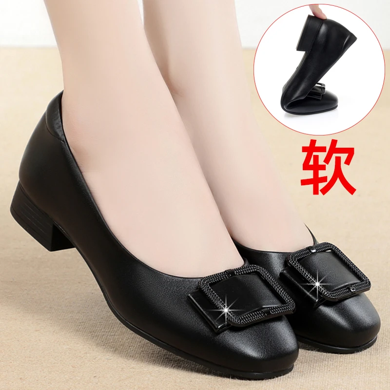 真皮软底舒适中年方头妈妈鞋平底工作皮鞋中老年方扣女鞋单鞋夏季