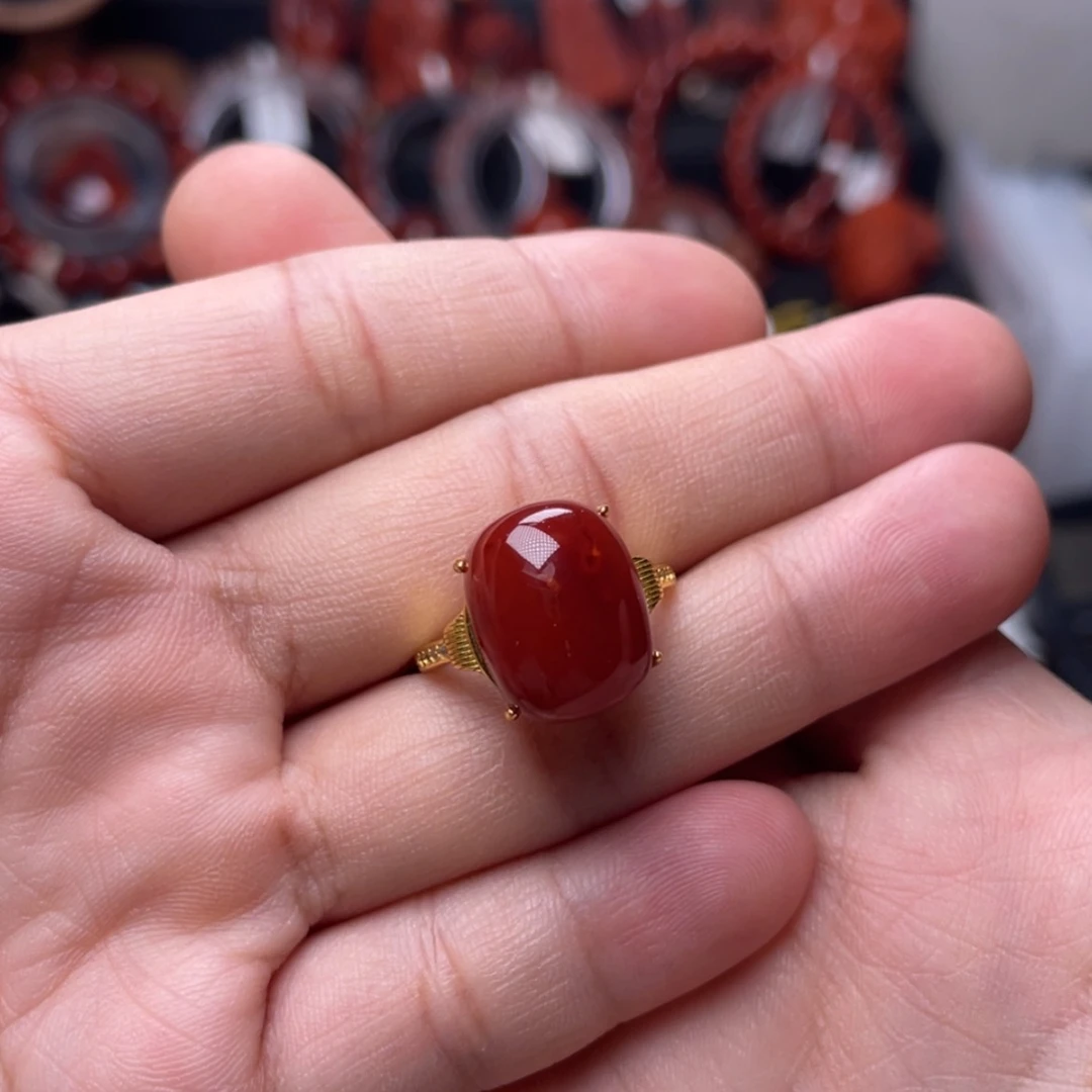 【闪购商品】银S925镶嵌牛血红蛋面戒指原矿南红玛瑙开**