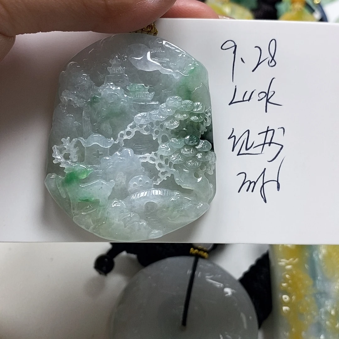 C***o翡翠未镶嵌颈饰翡翠