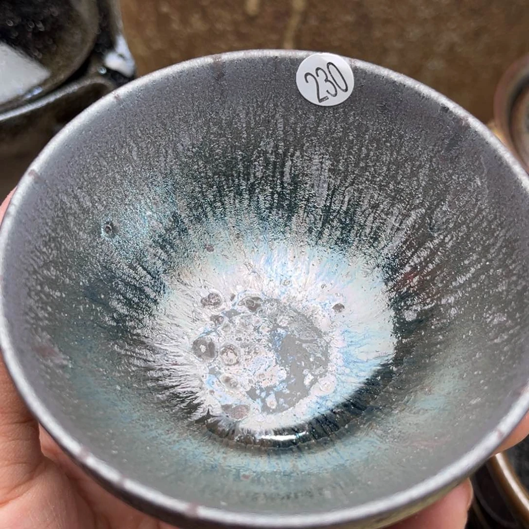 茶盏义兴龙窑坚持真柴烧落灰烧