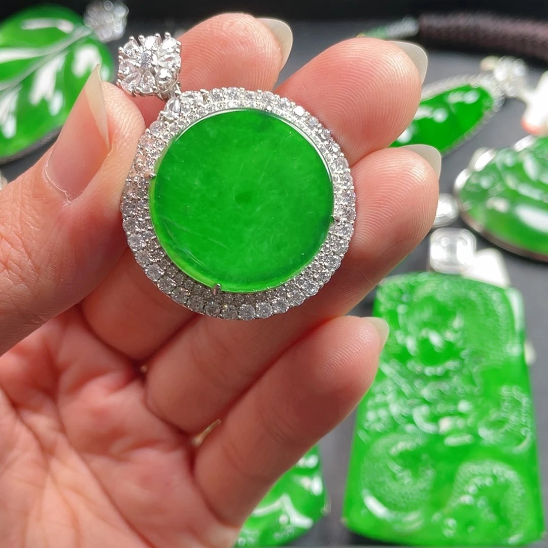 吊坠(不含链)未镶嵌翡翠