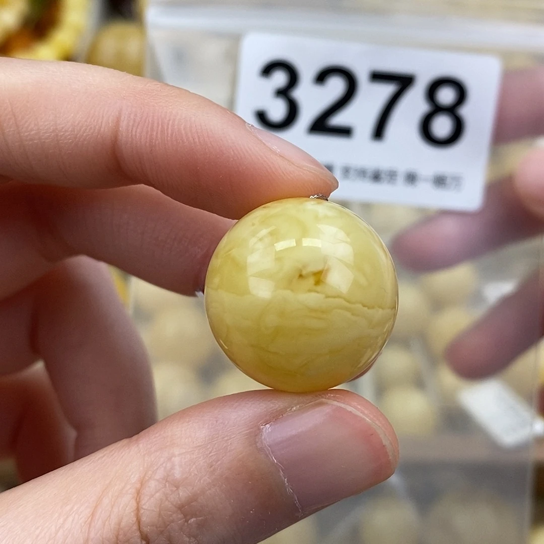 蜜蜡未镶嵌珠宝奇石21