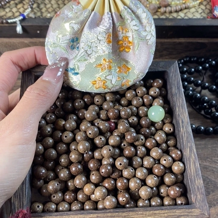 泥塑七香十二精药0.8瑕疵珠香包约50克