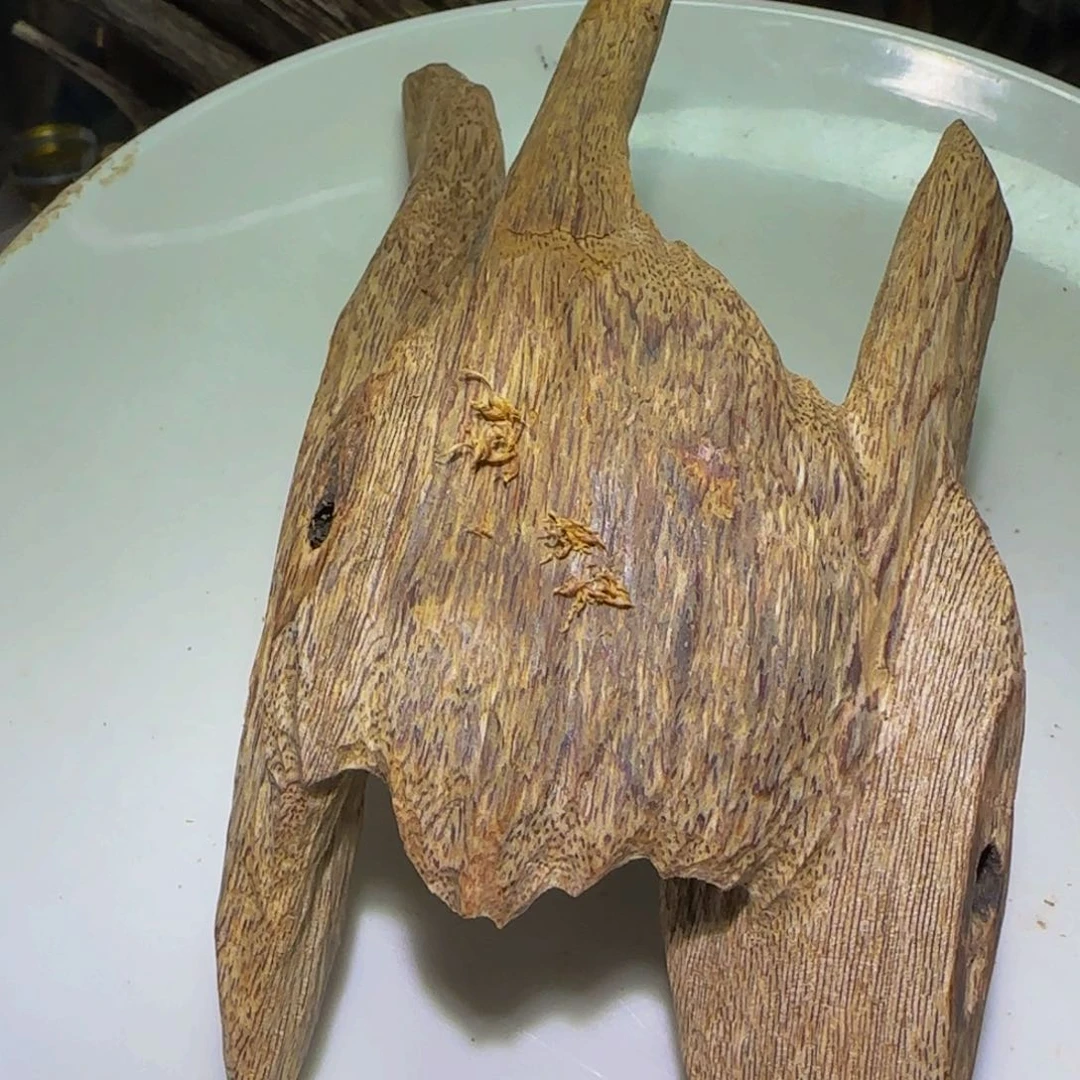 沉香手把件小*沉香奇楠天然红油树角香70克