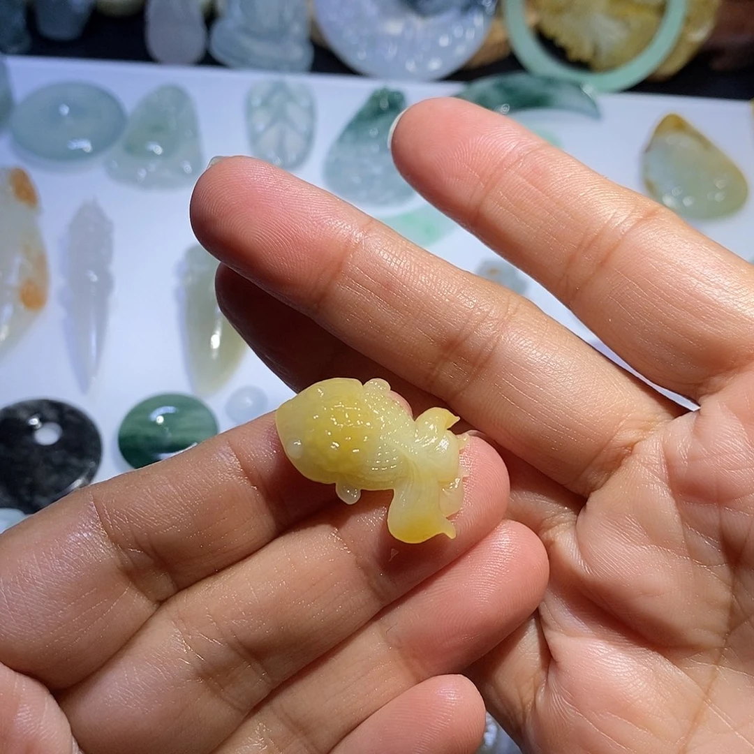 未镶嵌定制翡翠鱼