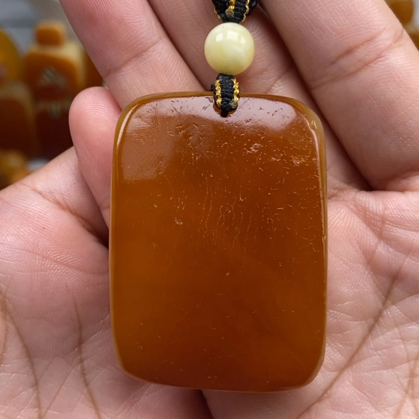 【闪购商品】琥珀颈饰未镶嵌