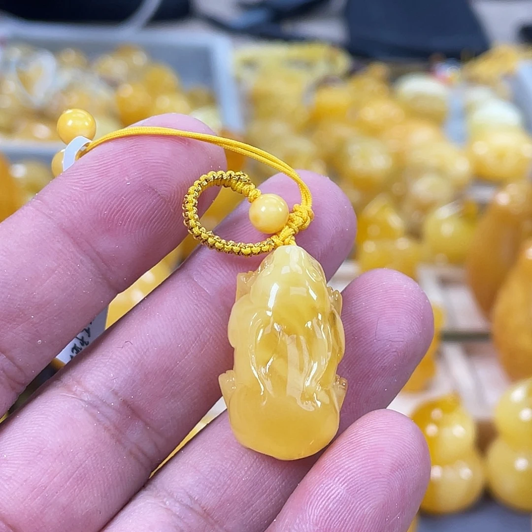 琥珀未镶嵌裸石琥珀