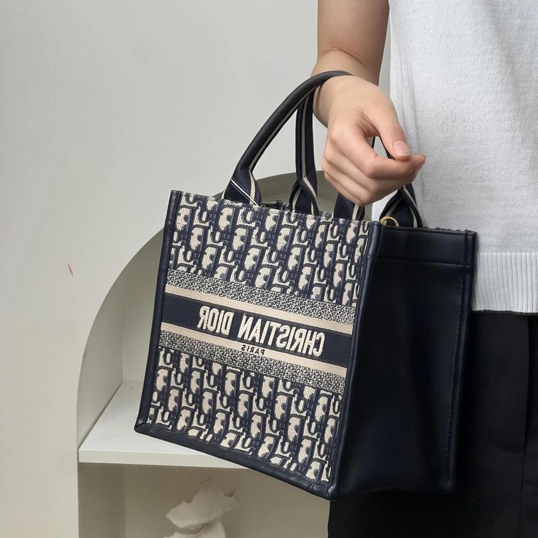 99新 DIOR/迪奥 Dior booktote新款小号老花/优品