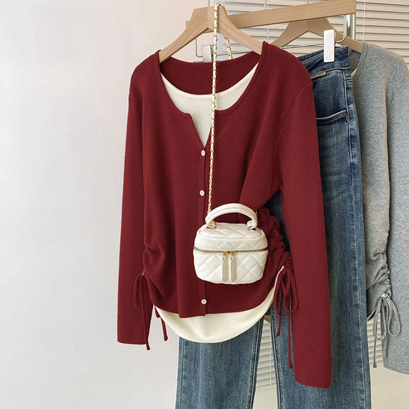 大码女装秋季2025新款假两件长袖针织外搭微胖mm安哥拉红宽松毛衣