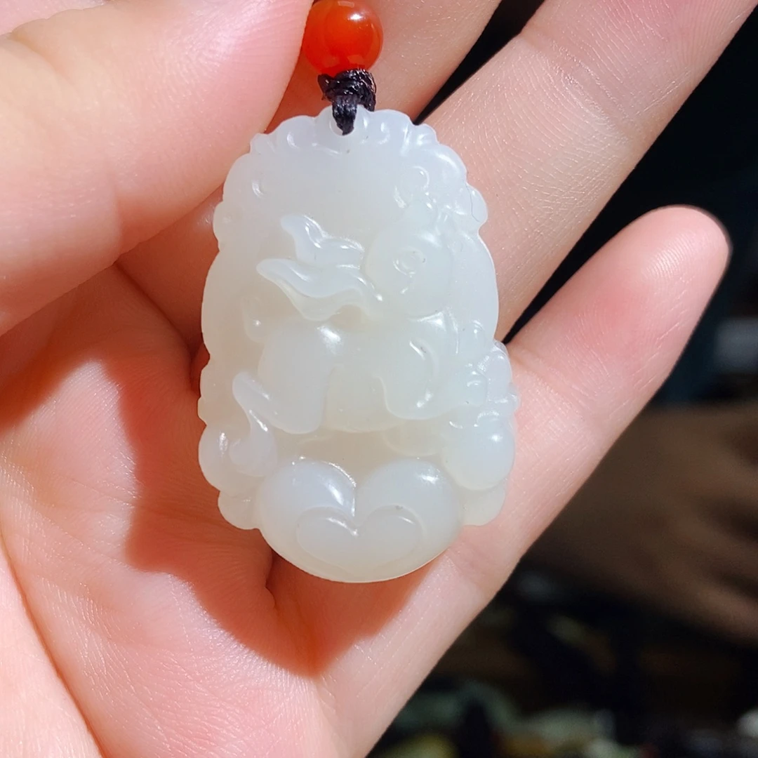 颈饰未镶嵌和田玉