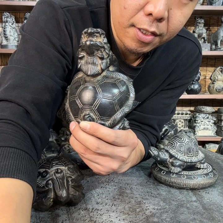 怪***.石材天然青石雕刻