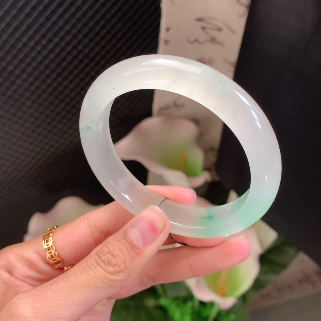 石英质玉未镶嵌手镯