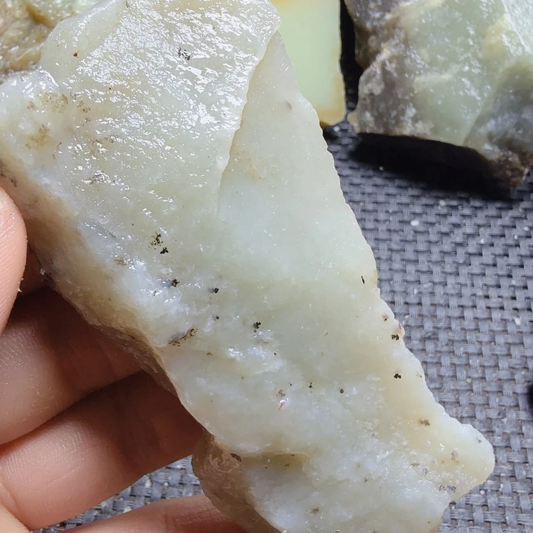 和田玉（糖玉）未镶嵌珠宝半成品