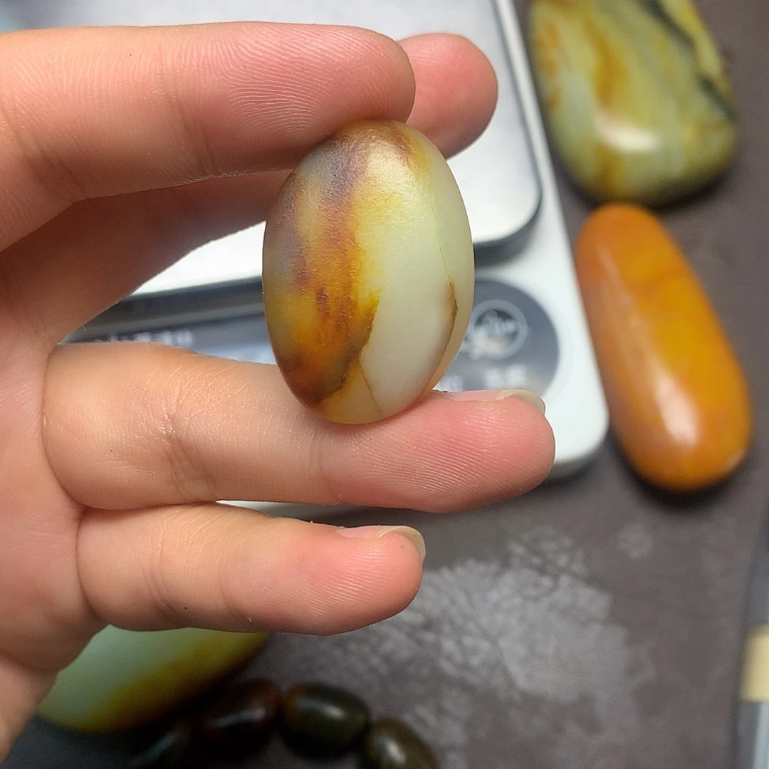 和田玉（糖玉）未镶嵌挂件