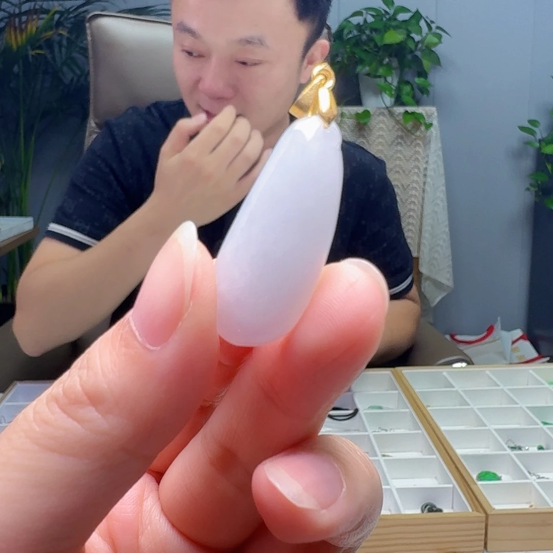 翡翠未镶嵌吊坠(不含链)多样性发货其一