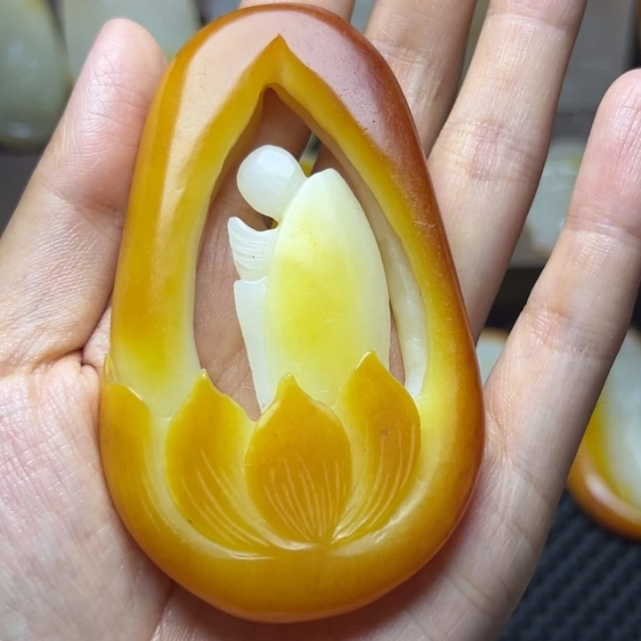 颈饰未镶嵌和田玉
