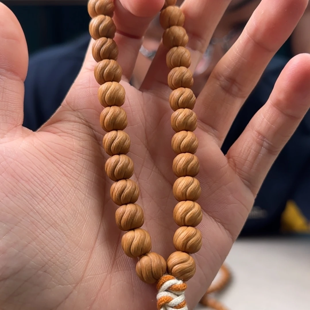 吊坠猴头核桃卷卷苏